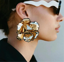 Load image into Gallery viewer, Oversized Floral Statement Earring