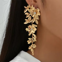 Load image into Gallery viewer, Gold Floral Statement Earring